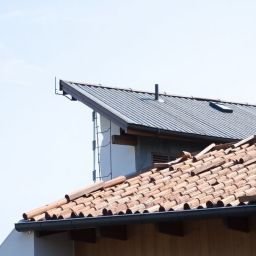 Illustration pour « Dommage Ouvrage Toiture : Sécurisez vos Travaux ! » — Protégez vos travaux de toiture avec l'assurance dommage ouvrage. Indemnisation rapide et protection durable … Mot-clé : domm…